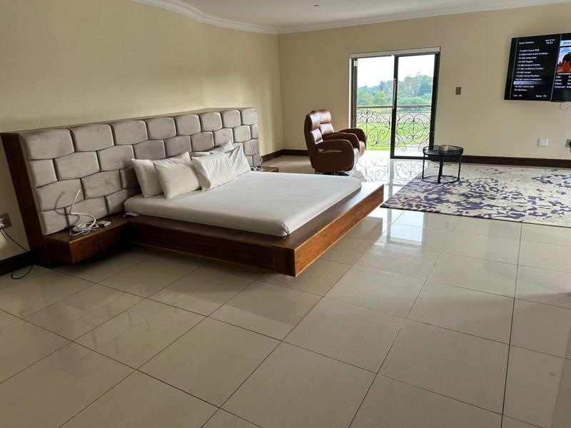 5 Bedroom Property for Sale in Golf View North West